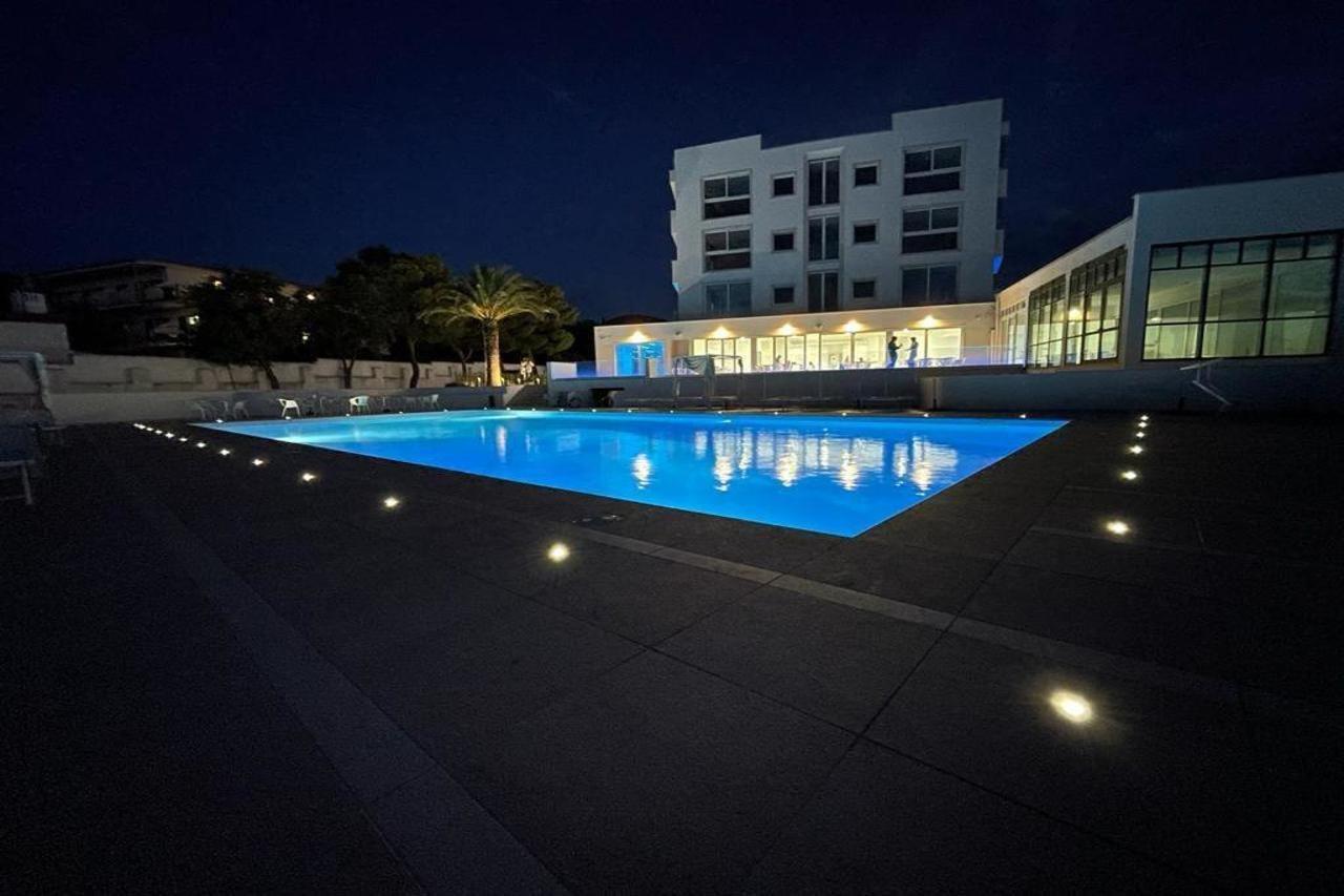 Rodi Resort โรดิการ์กานิโก ภายนอก รูปภาพ